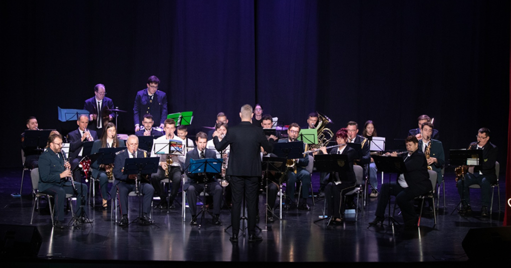 BOŽIĆNI KONCERT PUHAČKOG ORKESTRA DVD-A OGULIN