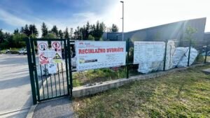 UČENJE TEMELJENO NA RADU U RECIKLAŽNOM DVORIŠTU STAMBENOG I KOMUNALNOG GOSPODARSTVA