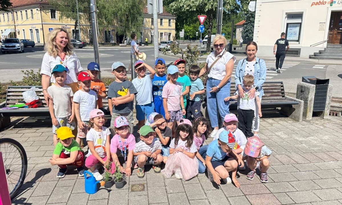 ZRAKICE DONIJELE MIRISNI POKLON ZA NOVI CVIJETNJAK